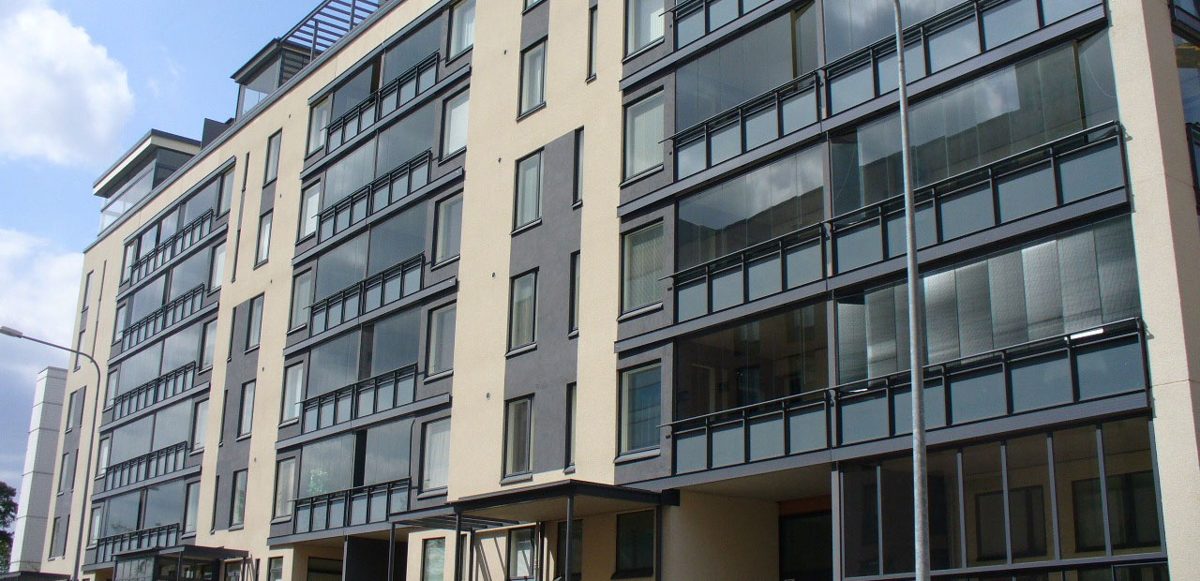 Parvekelasitukset